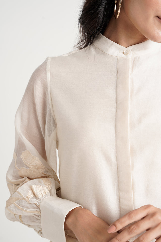 Close-up of the Ivory Abe 2.0 band collar and concealed button placket