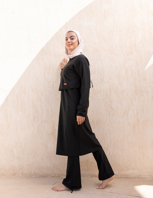 توب سباحة فلو أسود طويل بسحّاب أمامي