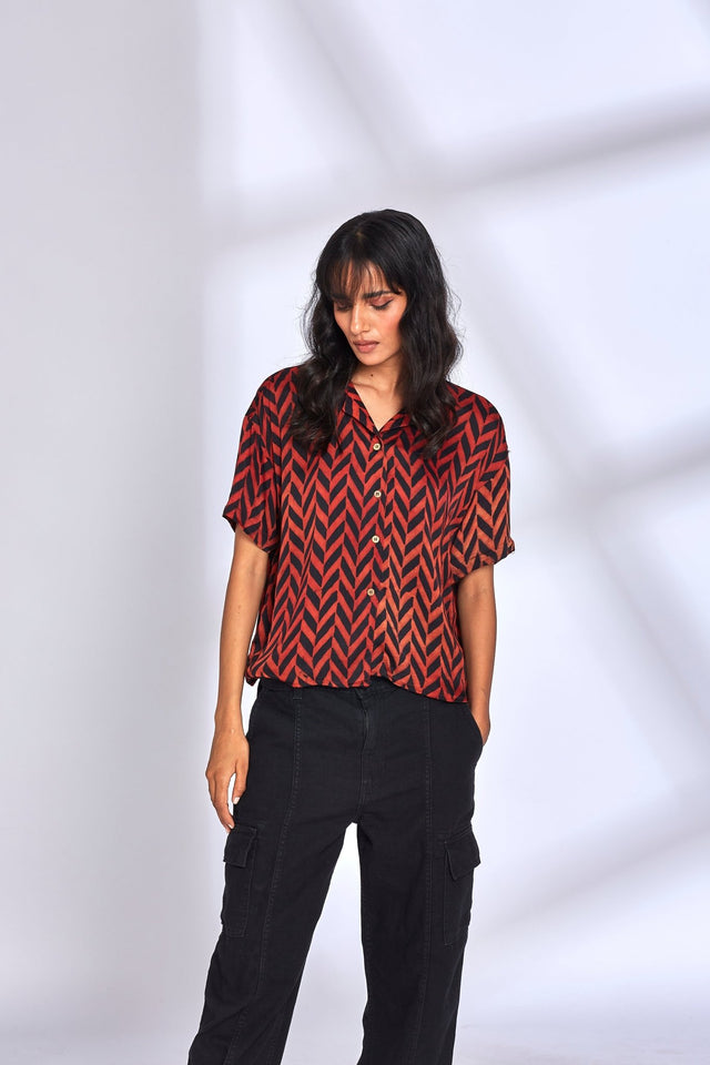 Aaroo Red Shirt - Shirt - Mizyana
