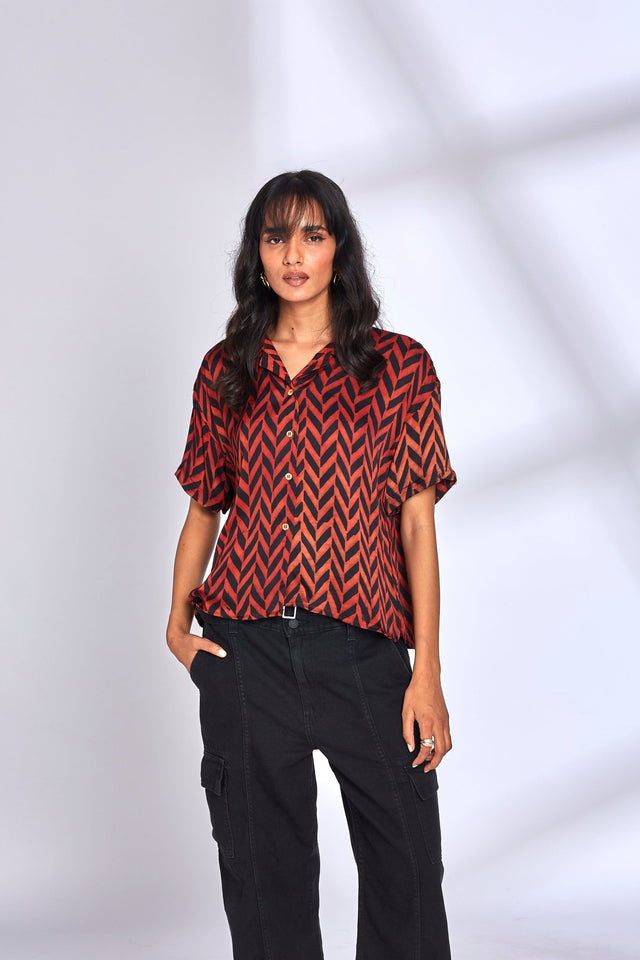 Aaroo Red Shirt - Shirt - Mizyana