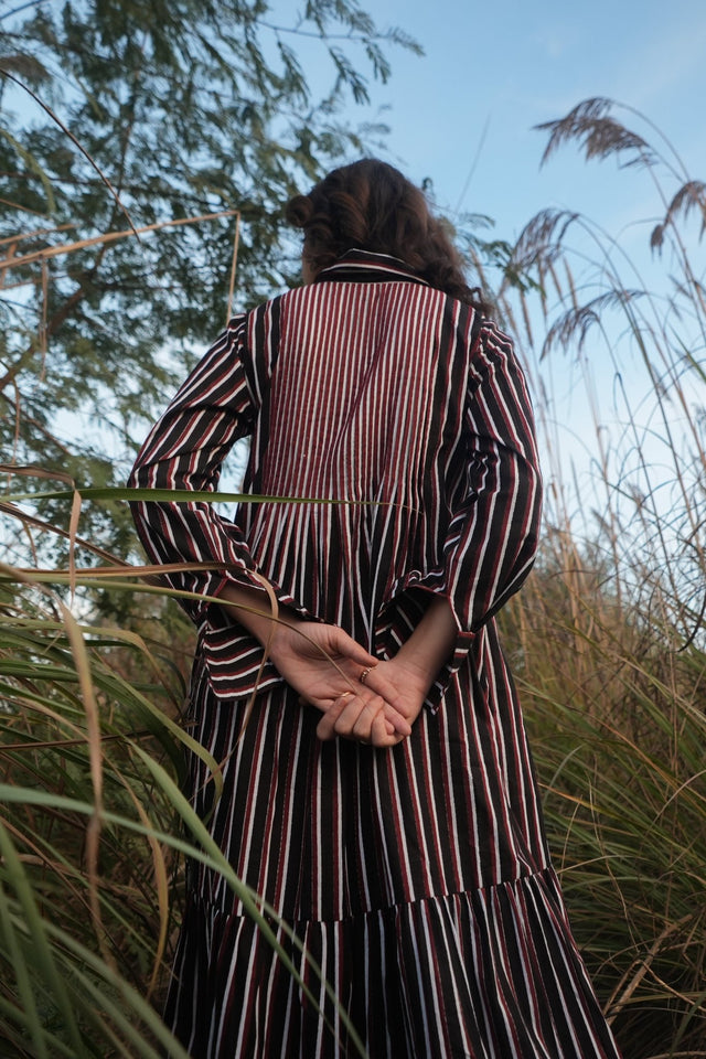 Akari Striped Dress - Black - Mizyana