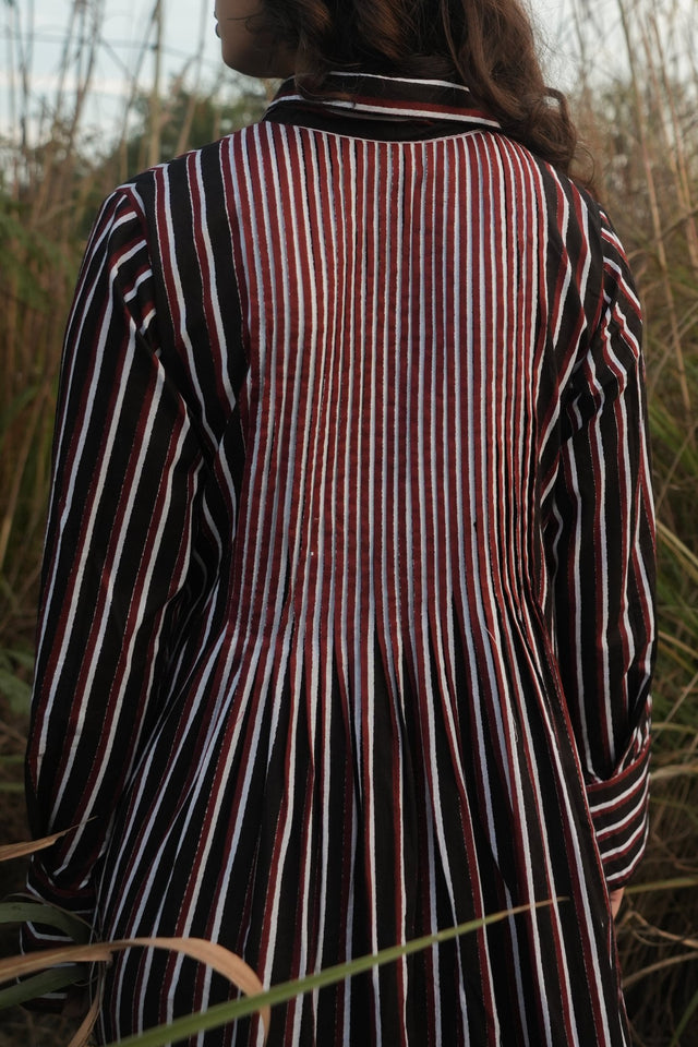 Akari Striped Dress - Black - Mizyana