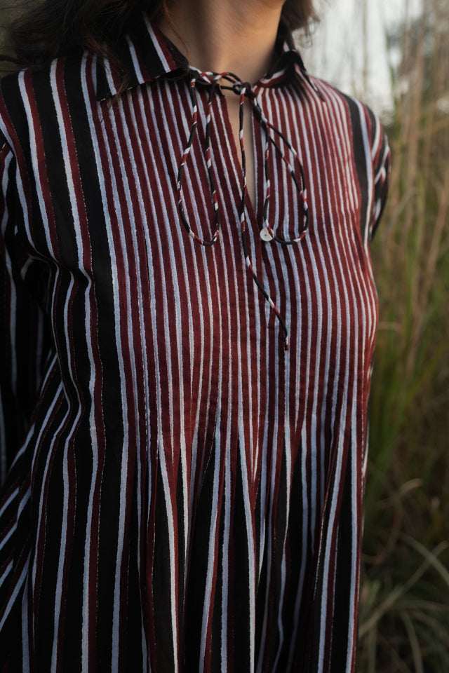 Akari Striped Dress - Black - Mizyana