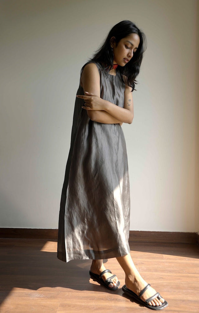 Ash: Sleeveless Dress - Dress - Mizyana