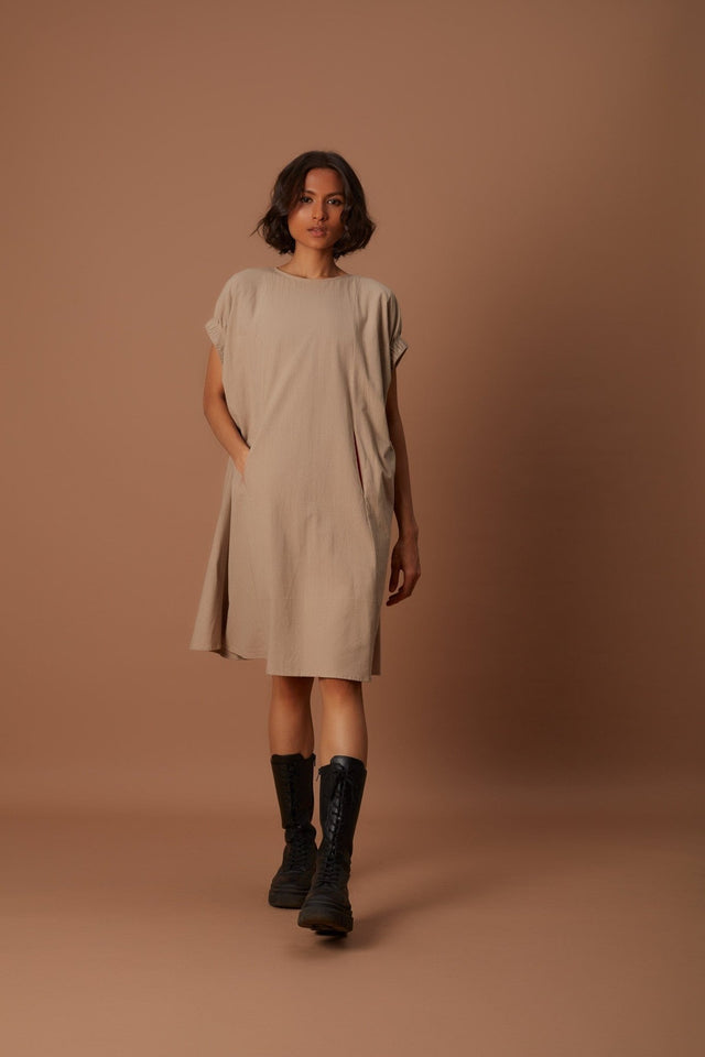Beige Pocket Dress - Dress - Mizyana