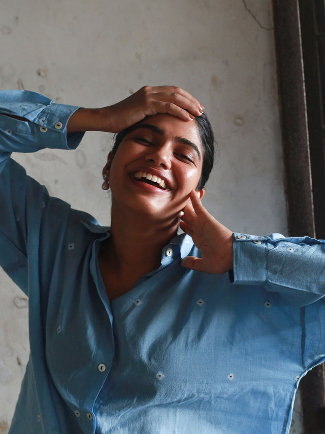 Core Shirt in Light Indigo - Shirt - Mizyana