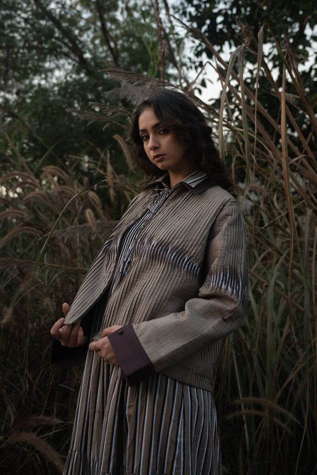Dune Pleated Jacket - Jacket - Mizyana
