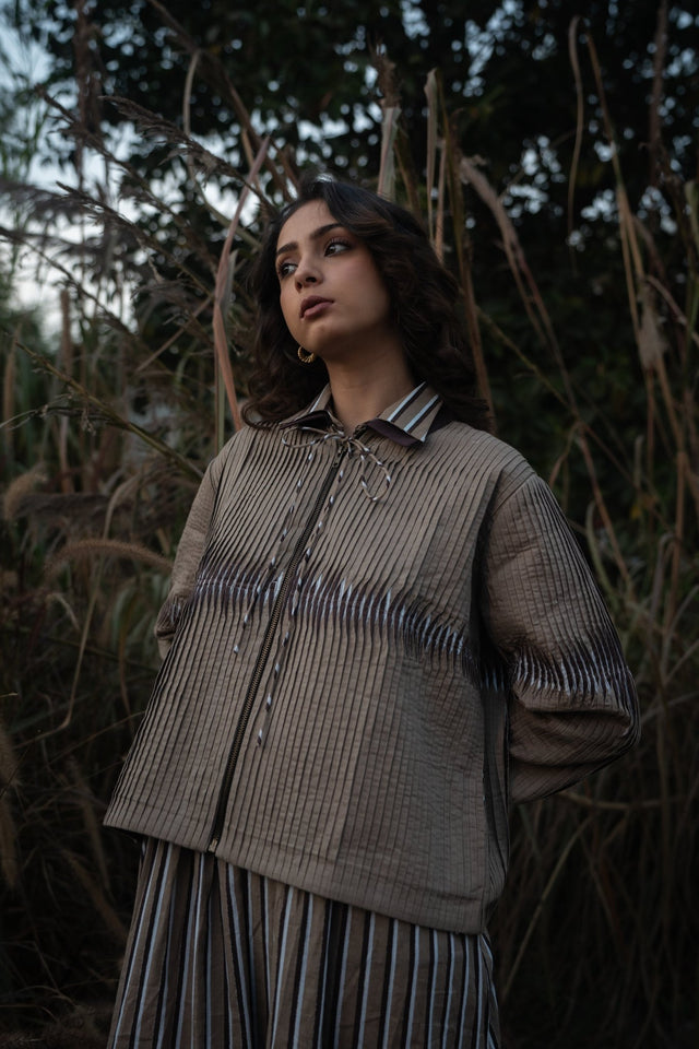 Dune Pleated Jacket - Jacket - Mizyana