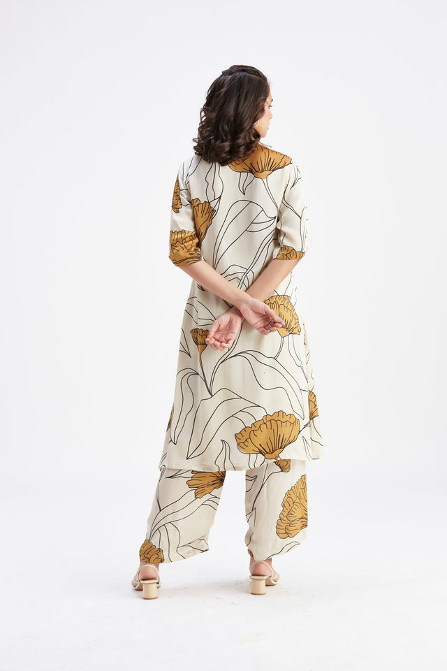 Easha White kurta set - Two-Piece Set - Mizyana