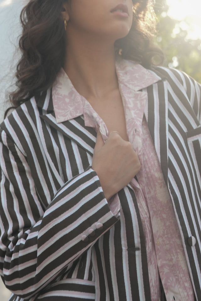 Eira Double-Buttoned Blazer - Blazer - Mizyana