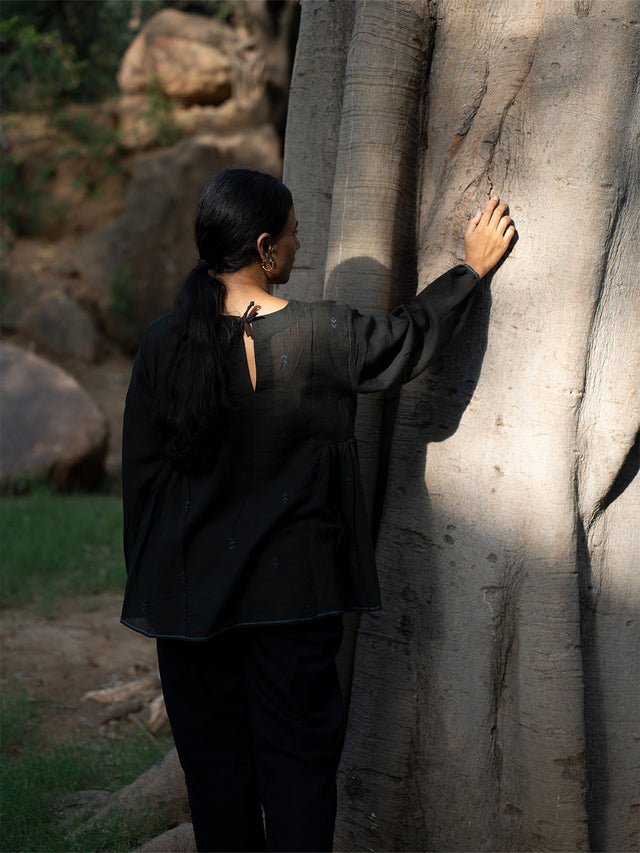 Flow Blouse / Charcoal - Blouse - Mizyana