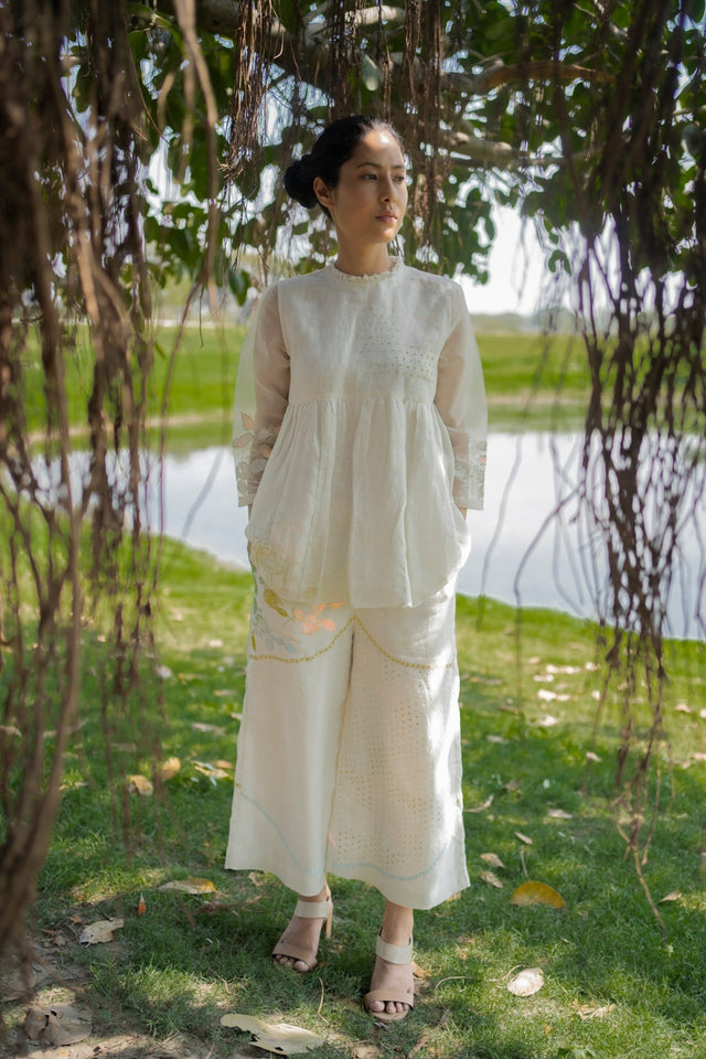 Ivory Applique Sleeve Top - Shirt - Mizyana