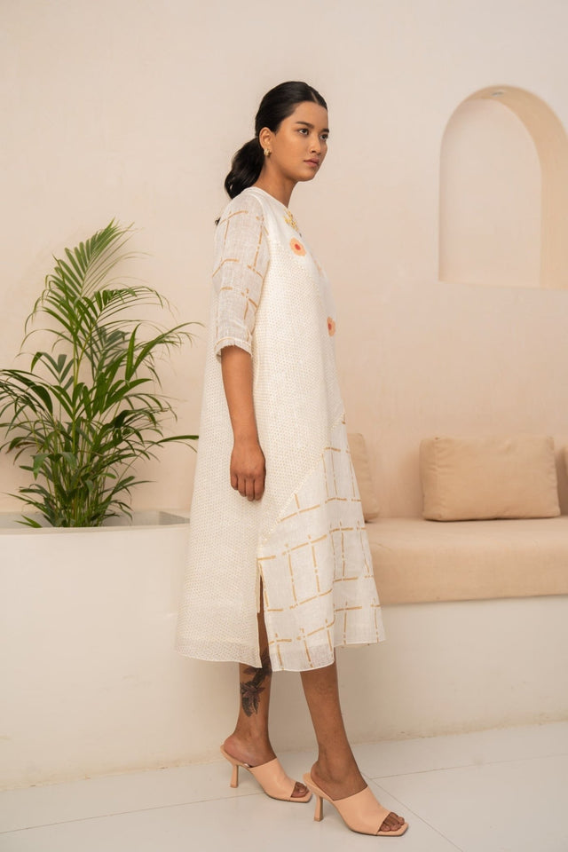 IVORY EMBROIDERED CHECKS LINEN DRESS - Dress - Mizyana