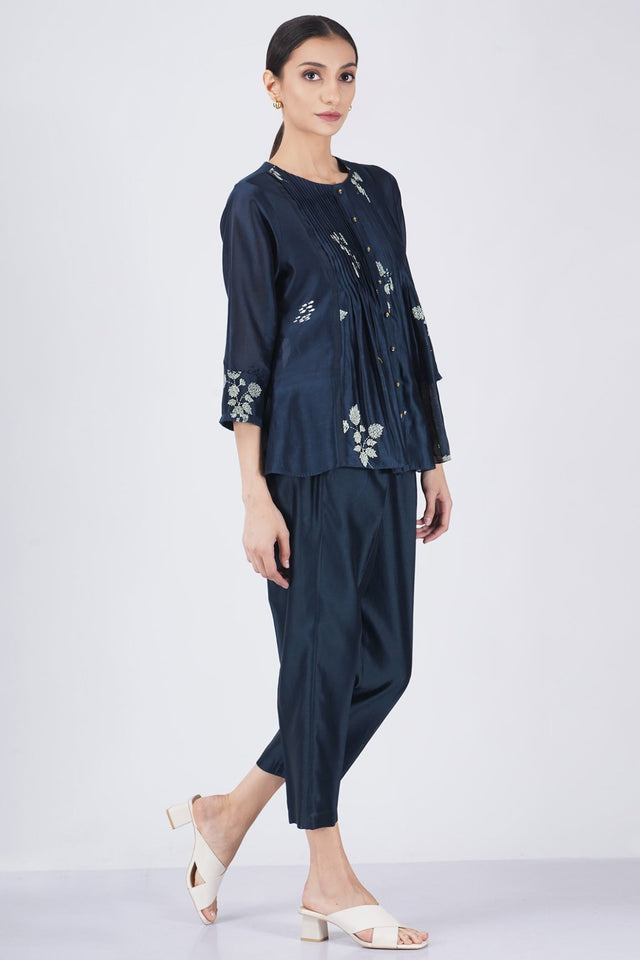 Ivory leaf printed front pleated shirt with solid pant eated - Two-Piece Set - Mizyana