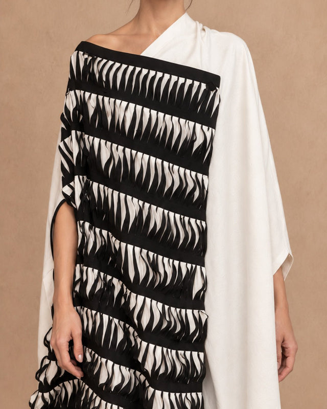 Natel Ivory Wave Panel Linen Vest - Vest - Mizyana