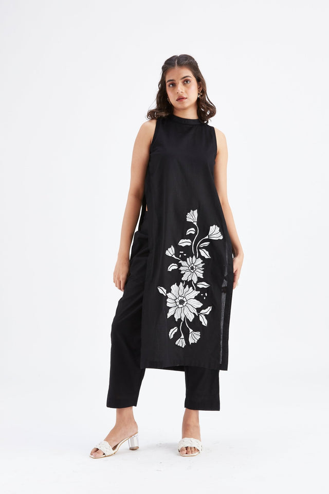 Nava Black kurta set - Two-Piece Set - Mizyana
