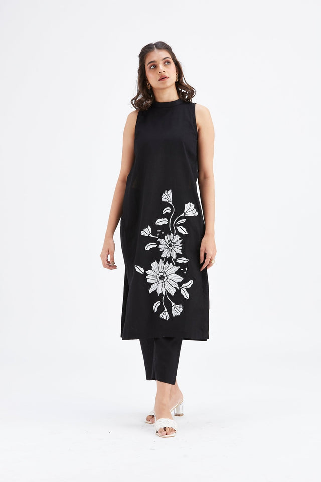 Nava Black kurta set - Two-Piece Set - Mizyana