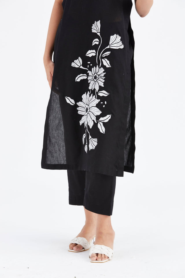 Nava Black kurta set - Two-Piece Set - Mizyana
