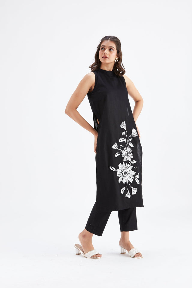 Nava Black kurta set - Two-Piece Set - Mizyana