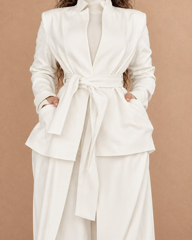 Nokita White Belted Stand-Collar Abaya - Abaya - Mizyana