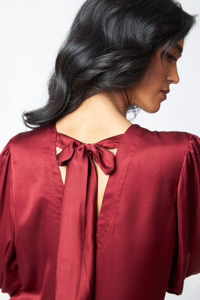 Poey - Sculpted Sleeve Shift Dress - Dress - Mizyana