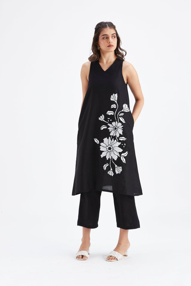 Sora Black kurta set - Two-Piece Set - Mizyana
