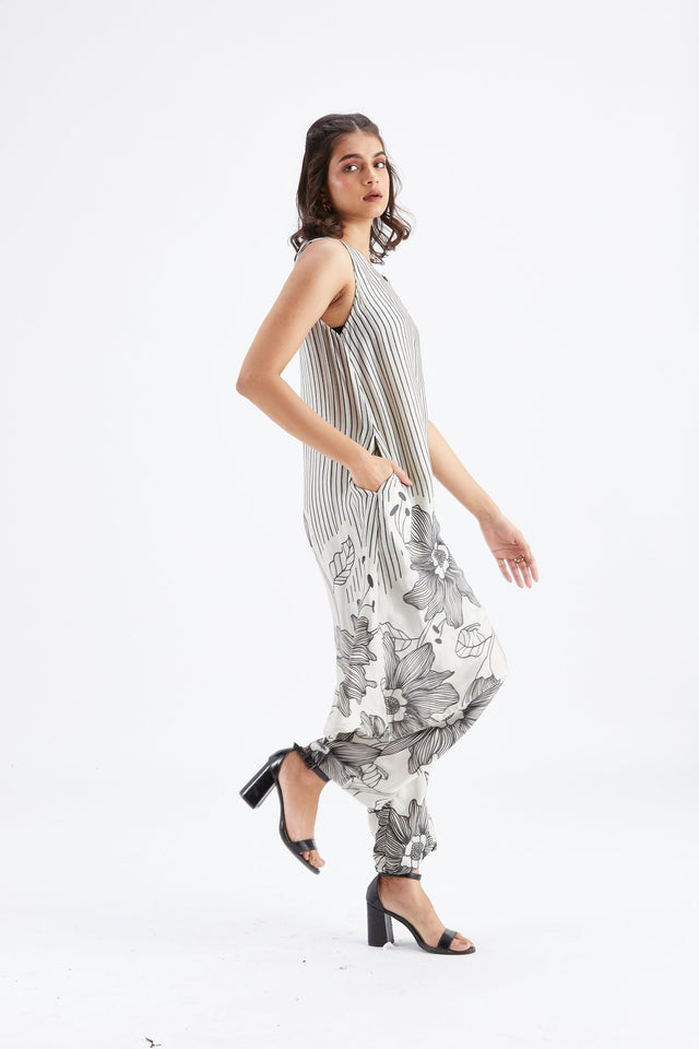 Sora White kurta set - Two-Piece Set - Mizyana