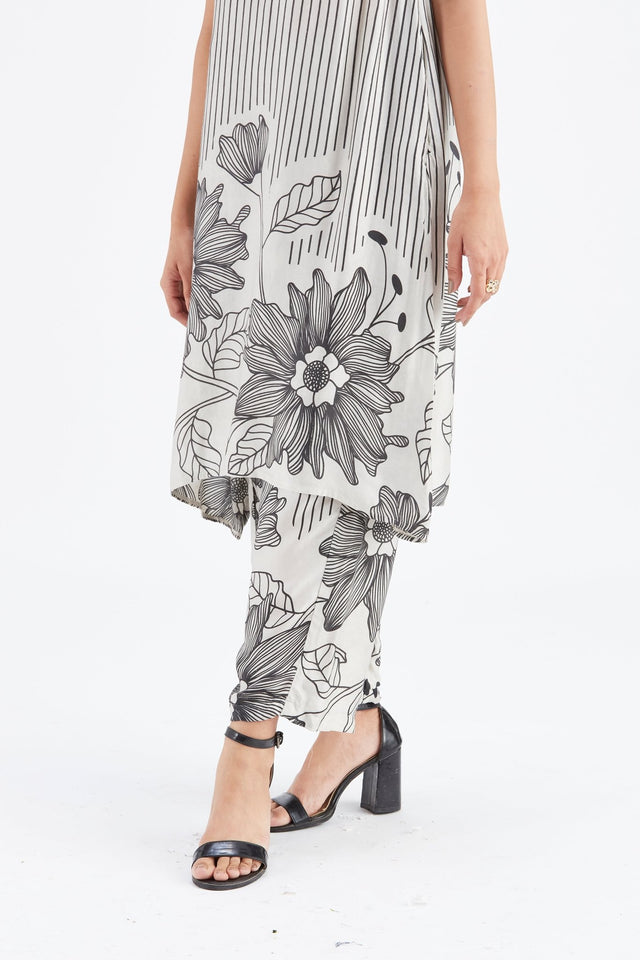 Sora White kurta set - Two-Piece Set - Mizyana