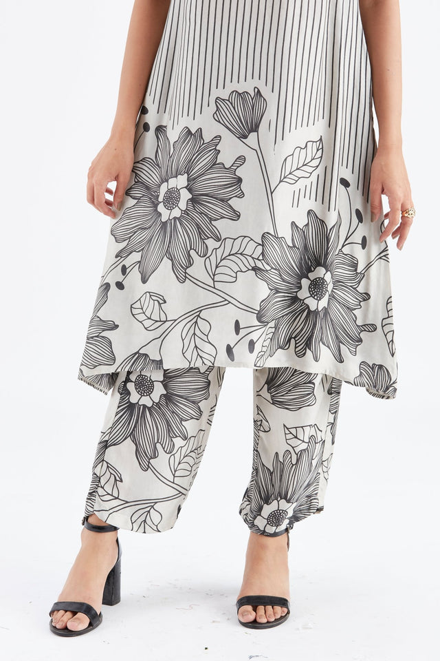 Sora White kurta set - Two-Piece Set - Mizyana