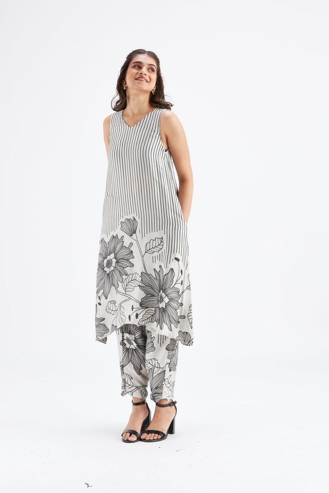Sora White kurta set - Two-Piece Set - Mizyana