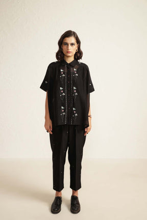 Black Mul Chanderi Shirt with Embroidery And Embroided Silk Chanderi Pants - Two-Piece Set - Mizyana
