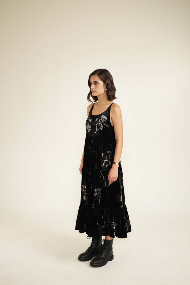 Black Tier Discharge Print Dress - Dress - Mizyana
