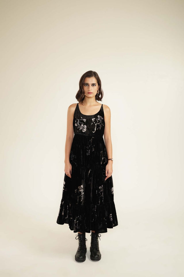 Black Tier Discharge Print Dress - Dress - Mizyana