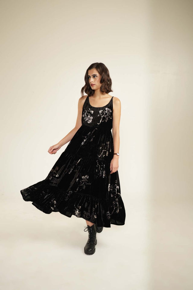 Black Tier Discharge Print Dress - Dress - Mizyana
