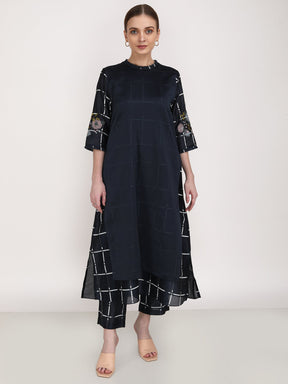 Checks & Roses Tunic with Pants - Two-Piece Set - Mizyana