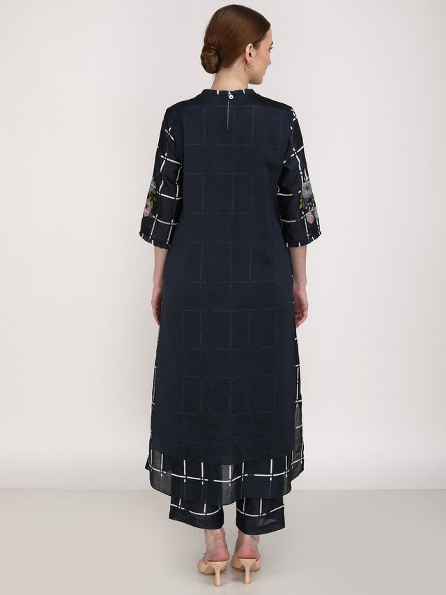 Checks & Roses Tunic with Pants - Two-Piece Set - Mizyana