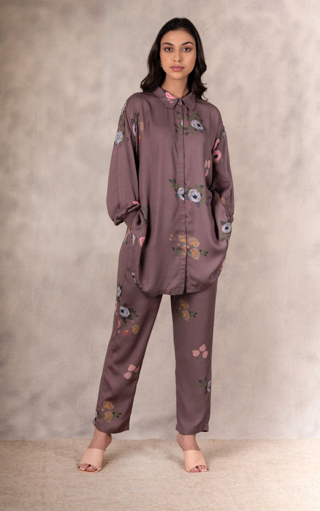 Coffee Eden Print Pants In Georgette Moss - Trousers - Mizyana