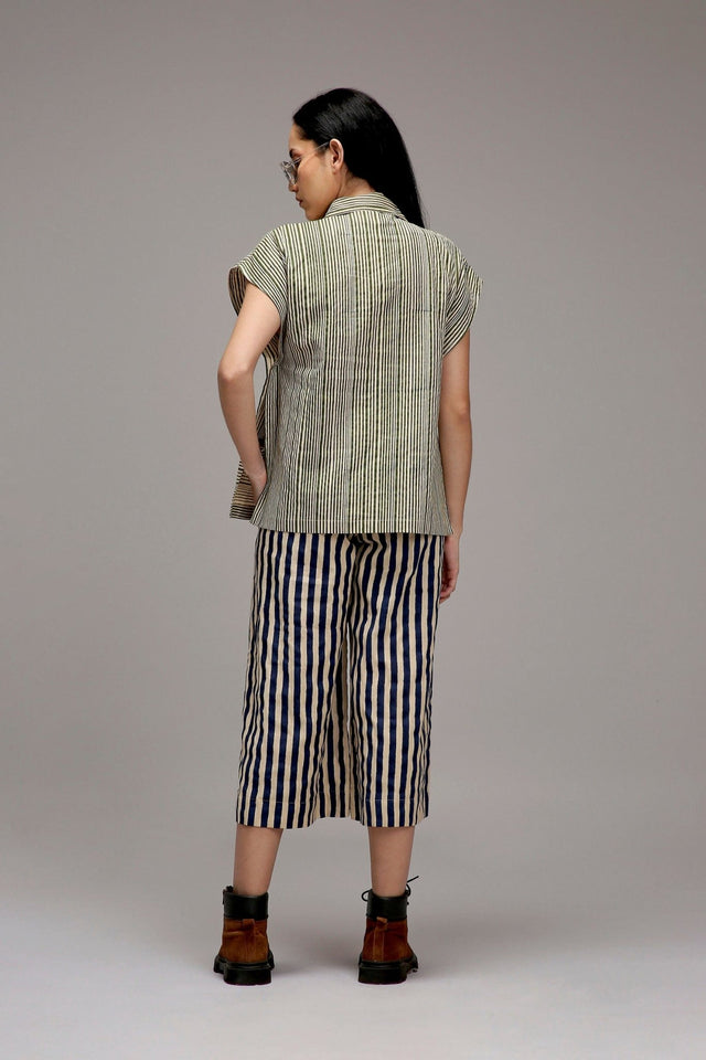 Egg-Shell Joker Shirt Capre Set - Two-Piece Set - Mizyana
