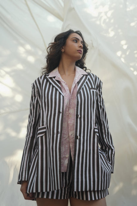 Eira Double-Buttoned Blazer - Blazer - Mizyana