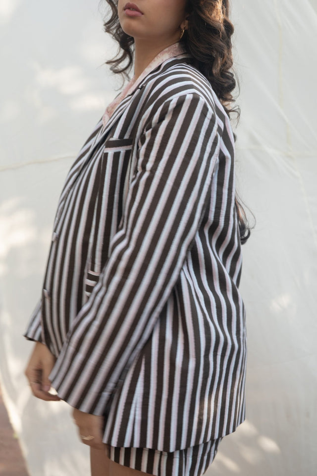 Eira Double-Buttoned Blazer - Blazer - Mizyana