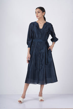 Embroiderd sleeve front open dress - Dress - Mizyana