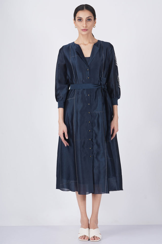 Embroiderd sleeve front open dress - Dress - Mizyana