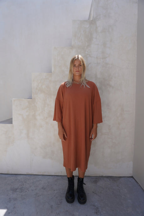 Eva ribbed dress - Caramel - Dress - Mizyana
