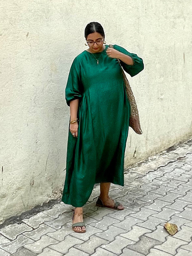 Flared Dress with Side Gathers - Dress - Mizyana