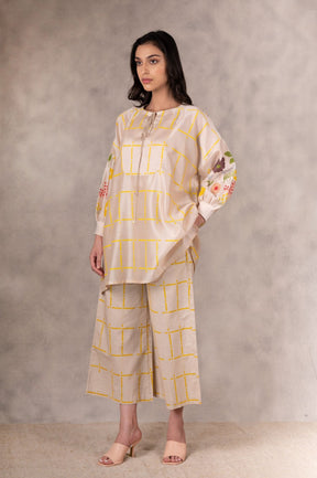 Flared Pants In Linen - Trousers - Mizyana