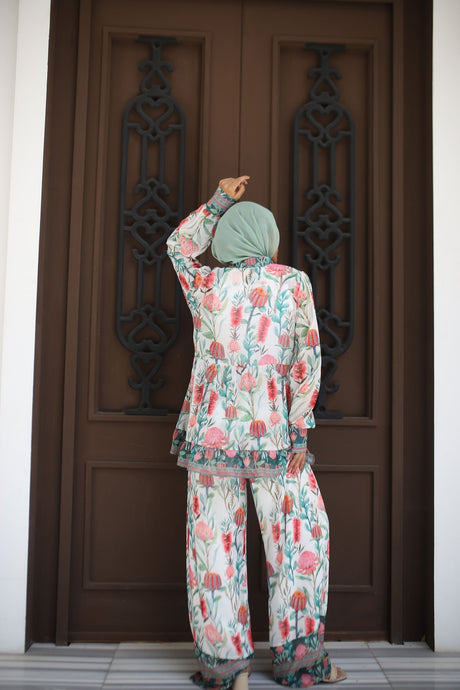 Flora Chiffon Pants - Trousers - Mizyana