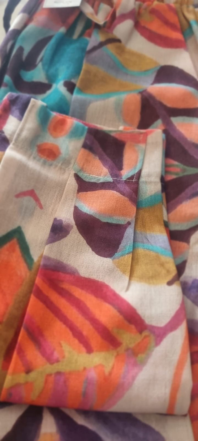 Floral Print Balloon Leg Linen Trousers - Trousers - Mizyana