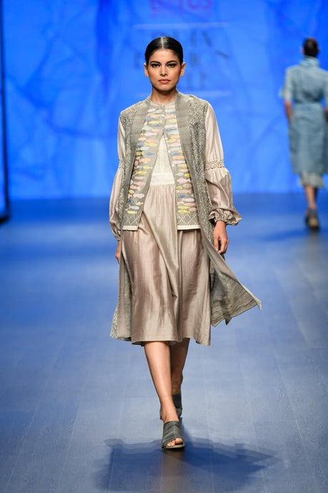 Grey Throw On Jacket - Jacket - Mizyana