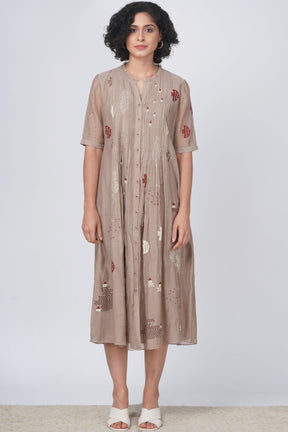 Hakoni print pleated dress in cotton chanderi - Dress - Mizyana