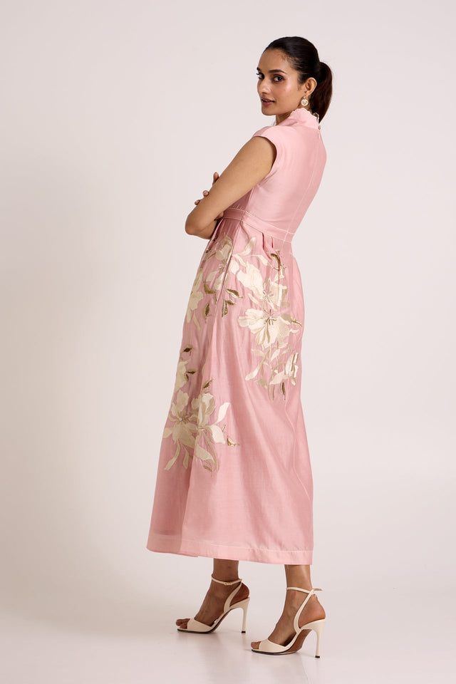 Ice Pink Paiva - Soft Bloom Midi Dress - Dress - Mizyana